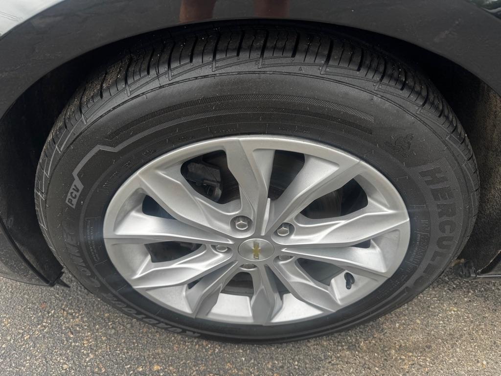 chevrolet malibu 2020 1G1ZD5ST2LF056628 image chevrolet malibu 2020 1G1ZD5ST2LF056628 image