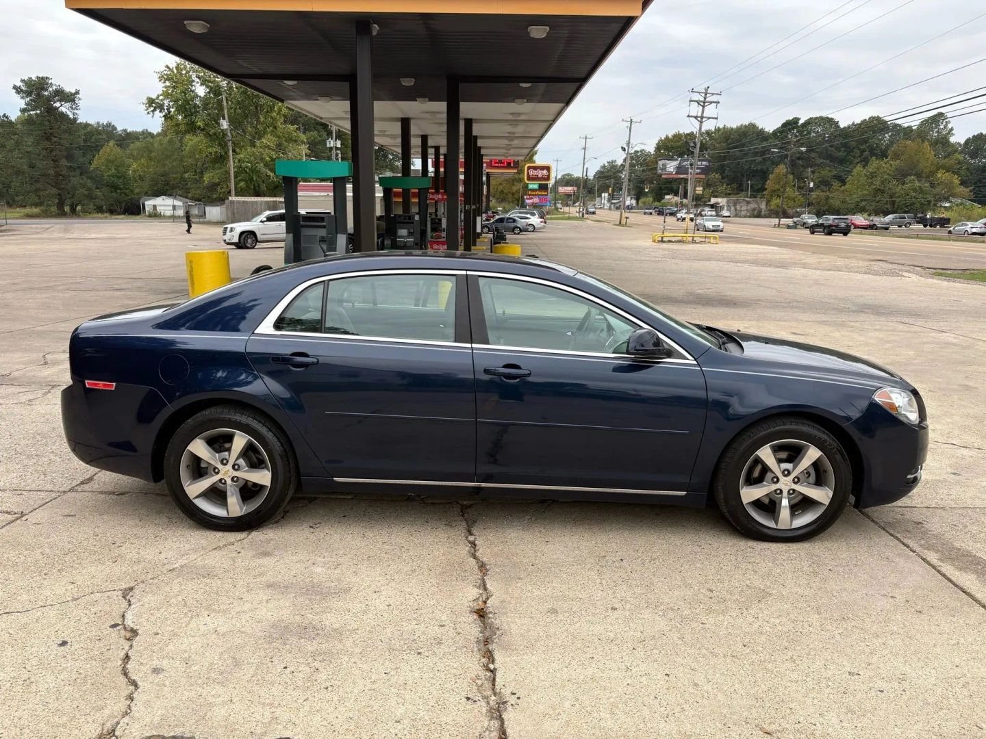 chevrolet malibu 2011 1G1ZC5E18BF383563 image chevrolet malibu 2011 1G1ZC5E18BF383563 image