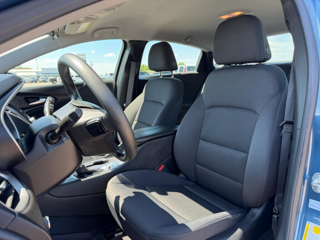 chevrolet malibu 2025 1G1ZD5ST3SF101395 image chevrolet malibu 2025 1G1ZD5ST3SF101395 image