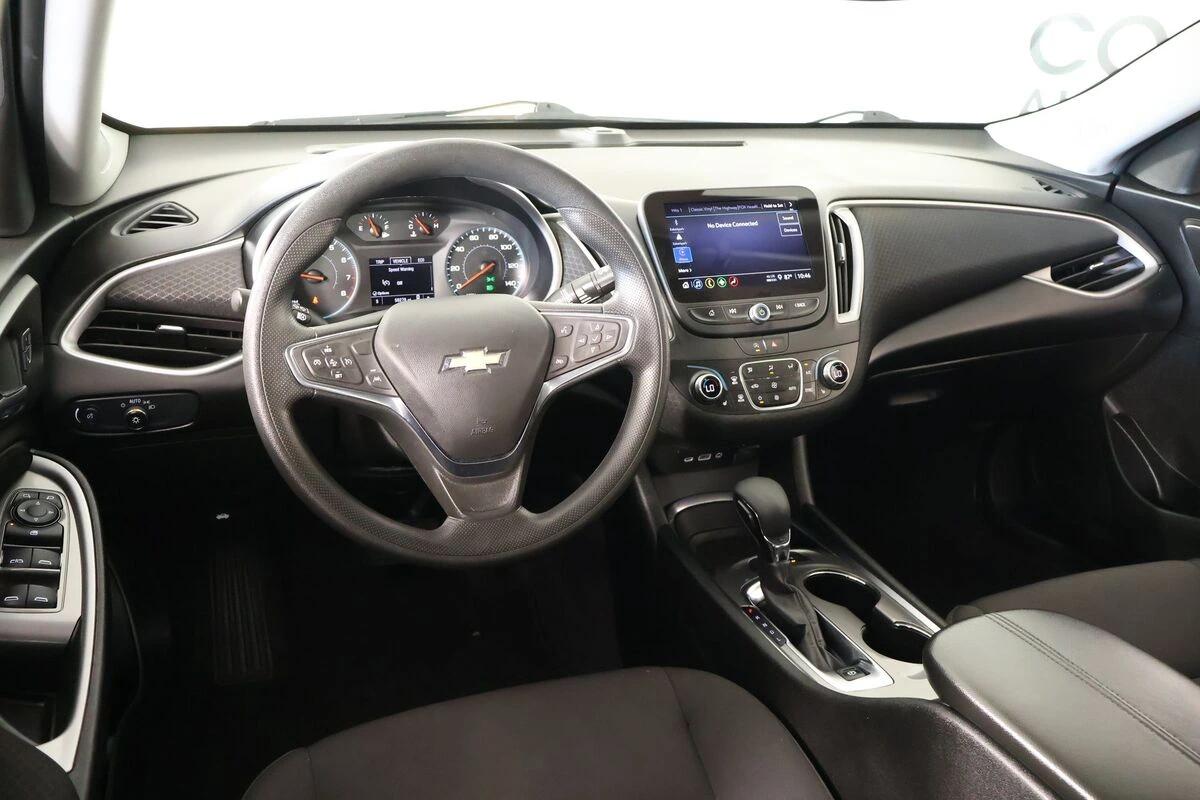 chevrolet malibu 2025 1G1ZD5ST7SF130303 image chevrolet malibu 2025 1G1ZD5ST7SF130303 image
