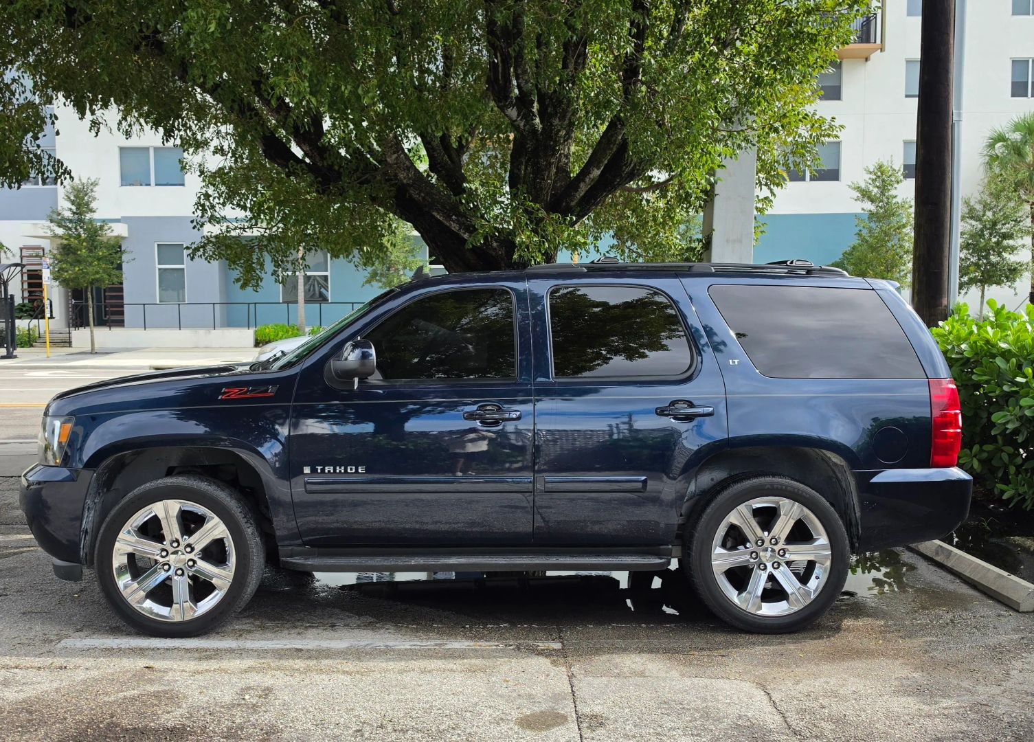 chevrolet tahoe 2008 1GNFC130X8R263422 image chevrolet tahoe 2008 1GNFC130X8R263422 image
