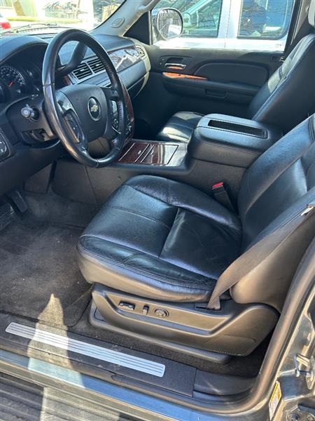 chevrolet tahoe 2008 1GNFK13048J174611 image chevrolet tahoe 2008 1GNFK13048J174611 image