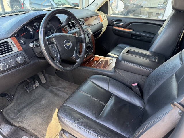 chevrolet tahoe 2008 1GNFK13048J230448 image chevrolet tahoe 2008 1GNFK13048J230448 image