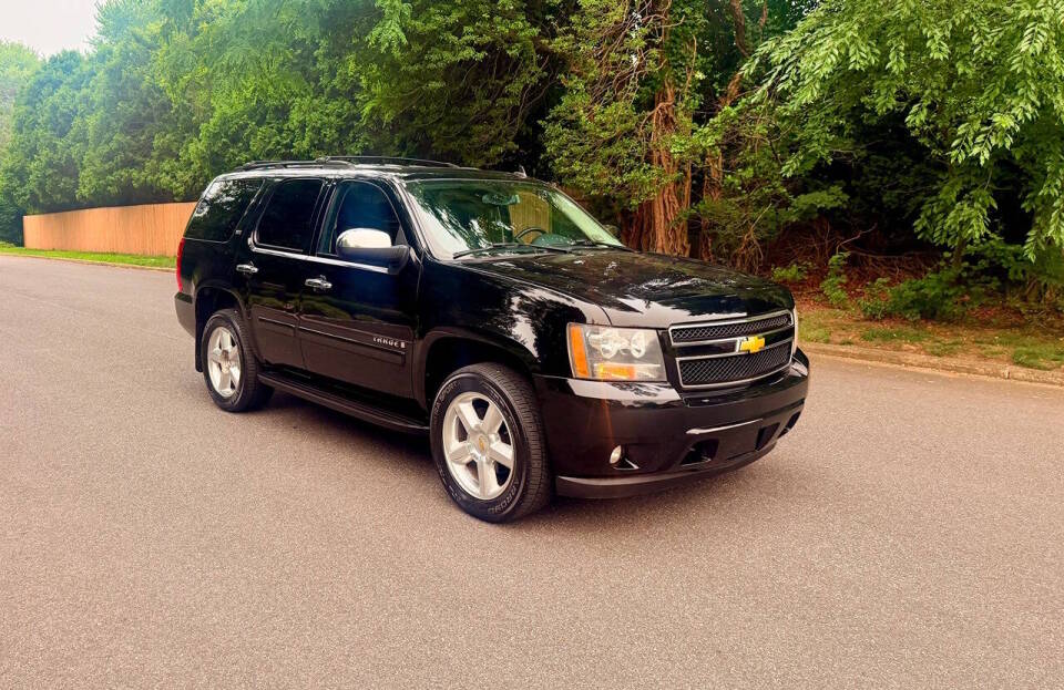 chevrolet tahoe 2007 1GNFK13027R284699 image chevrolet tahoe 2007 1GNFK13027R284699 image