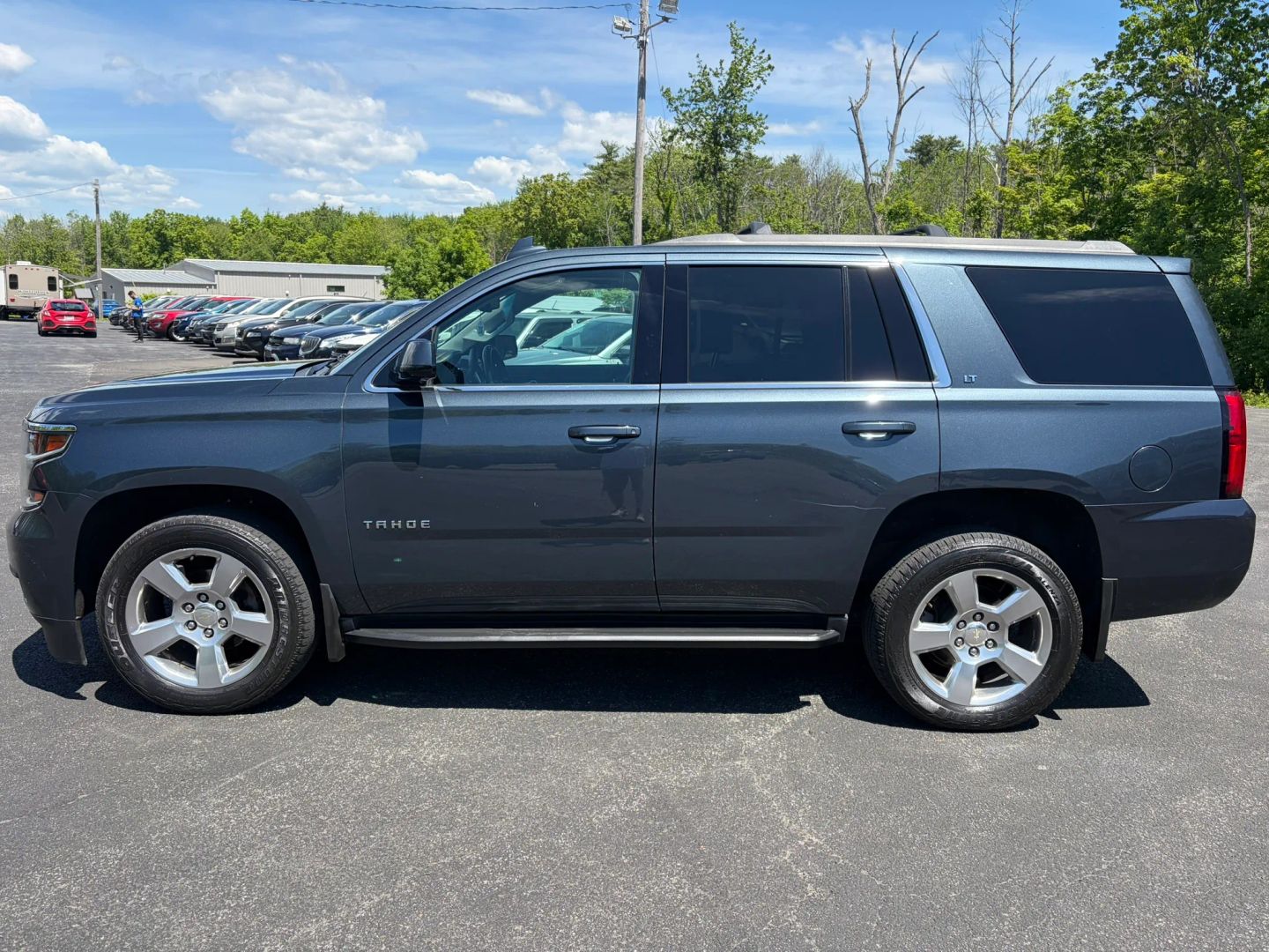 chevrolet tahoe 2019 1GNSKBKC6KR237944 image chevrolet tahoe 2019 1GNSKBKC6KR237944 image