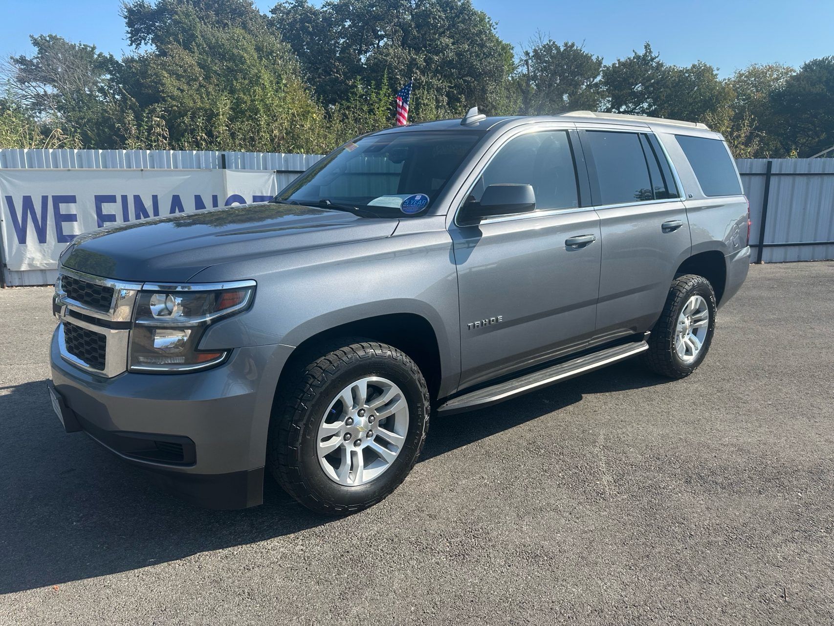 chevrolet tahoe 2018 1GNSKBKC6JR212086 image chevrolet tahoe 2018 1GNSKBKC6JR212086 image