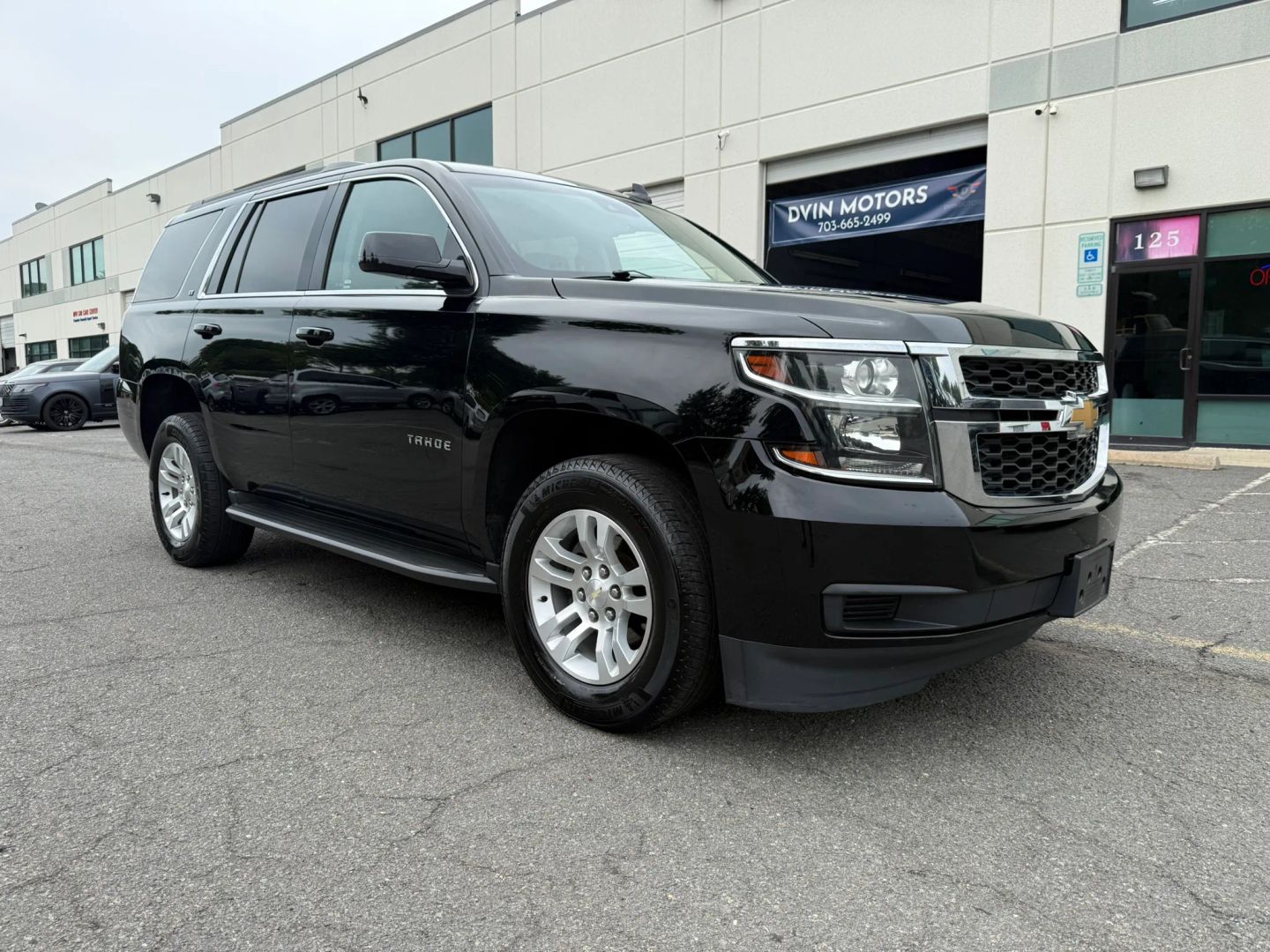 chevrolet tahoe 2018 1GNSKBKC4JR208540 image chevrolet tahoe 2018 1GNSKBKC4JR208540 image