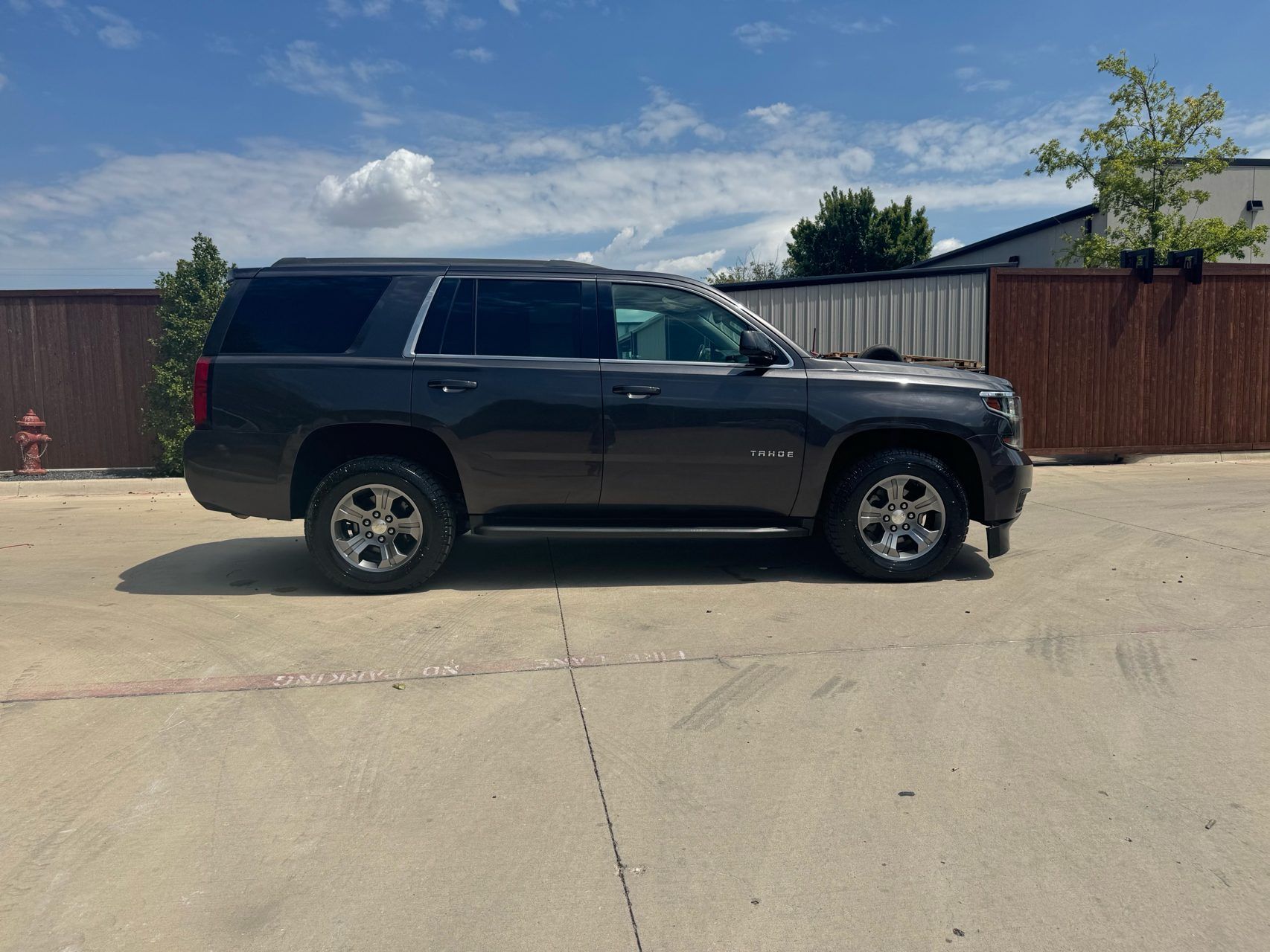 chevrolet tahoe 2018 1GNSKAEC3JR322518 image chevrolet tahoe 2018 1GNSKAEC3JR322518 image