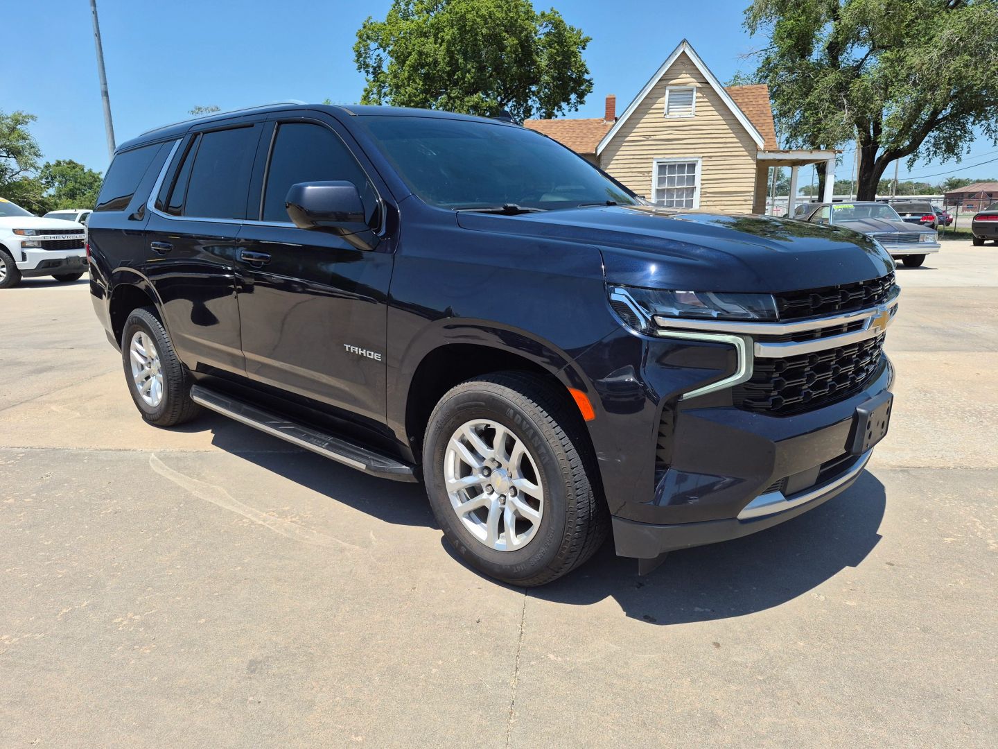 chevrolet tahoe 2021 1GNSKMED2MR306485 image chevrolet tahoe 2021 1GNSKMED2MR306485 image
