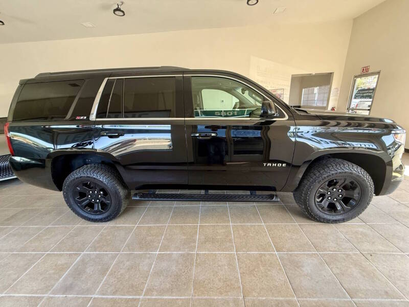 chevrolet tahoe 2017 1GNSKBKC2HR269184 image chevrolet tahoe 2017 1GNSKBKC2HR269184 image