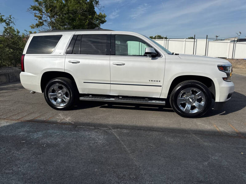 chevrolet tahoe 2017 1GNSKBKC8HR112680 image chevrolet tahoe 2017 1GNSKBKC8HR112680 image