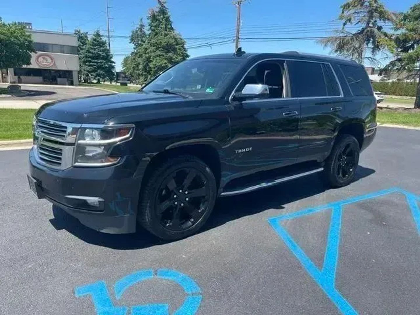 chevrolet tahoe 2017 1GNSKCKC4HR252926 image chevrolet tahoe 2017 1GNSKCKC4HR252926 image