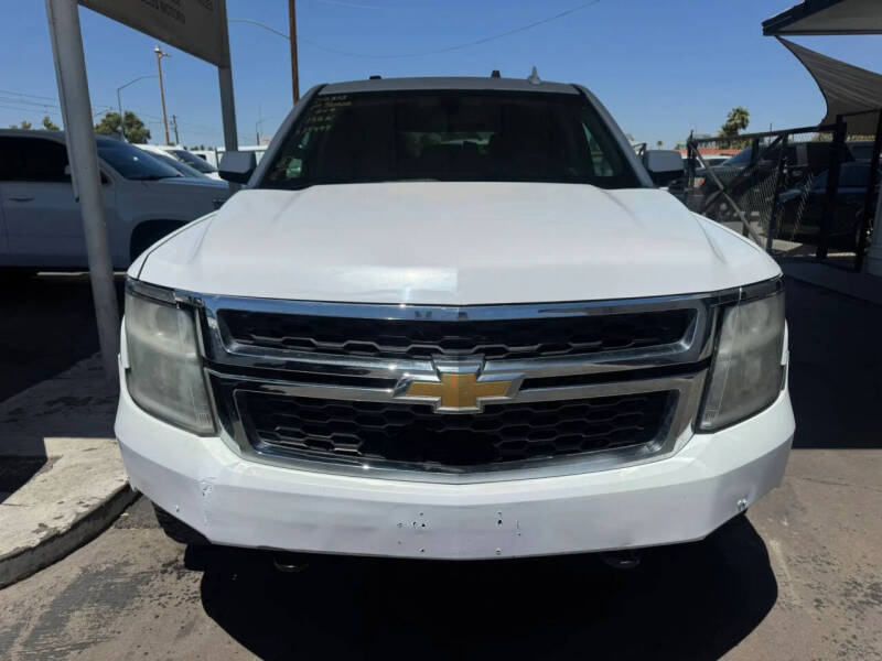 chevrolet tahoe 2017 1GNSKFEC3HR217338 image chevrolet tahoe 2017 1GNSKFEC3HR217338 image