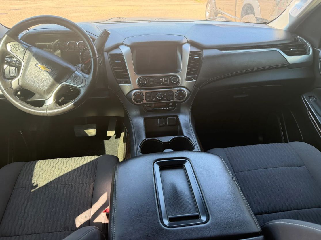 chevrolet tahoe 2017 1GNSCAKC6HR144499 image chevrolet tahoe 2017 1GNSCAKC6HR144499 image