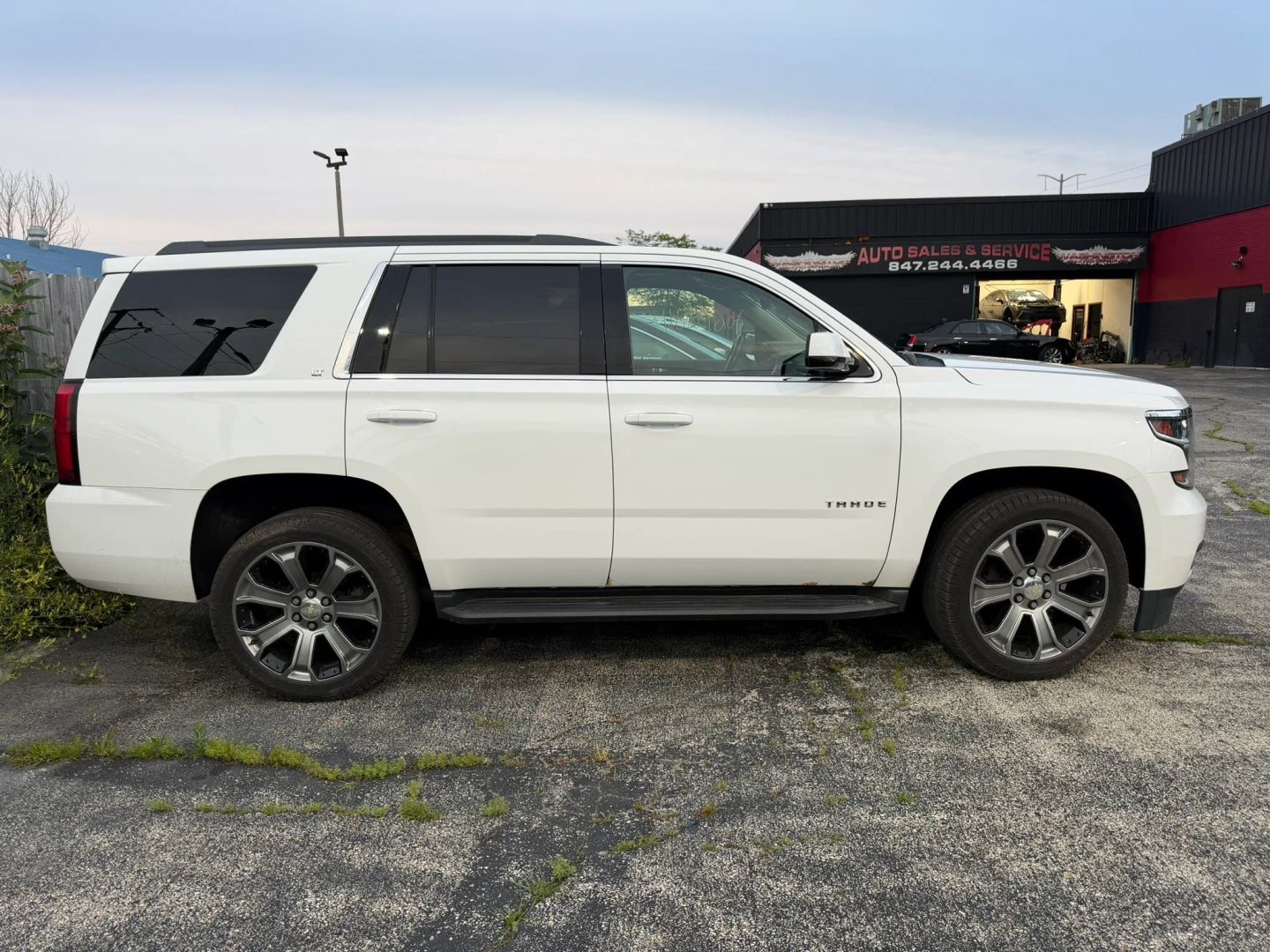 chevrolet tahoe 2017 1GNSKBKC5HR194898 image chevrolet tahoe 2017 1GNSKBKC5HR194898 image