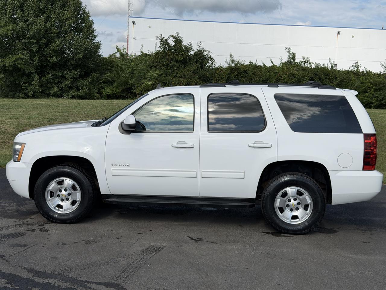chevrolet tahoe 2012 1GNSKAE0XCR272418 image chevrolet tahoe 2012 1GNSKAE0XCR272418 image