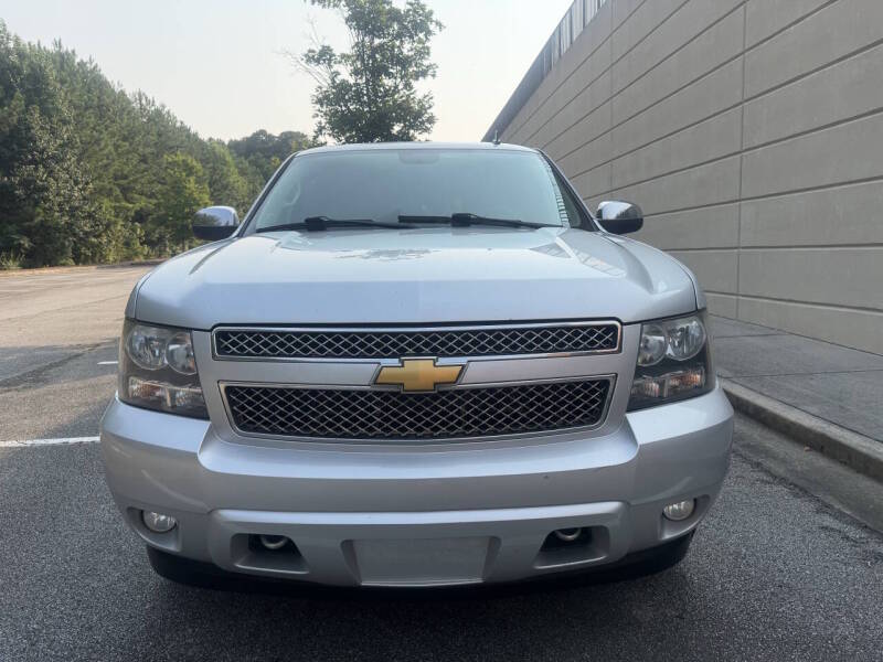 chevrolet tahoe 2012 1GNSCBE02CR328242 image chevrolet tahoe 2012 1GNSCBE02CR328242 image