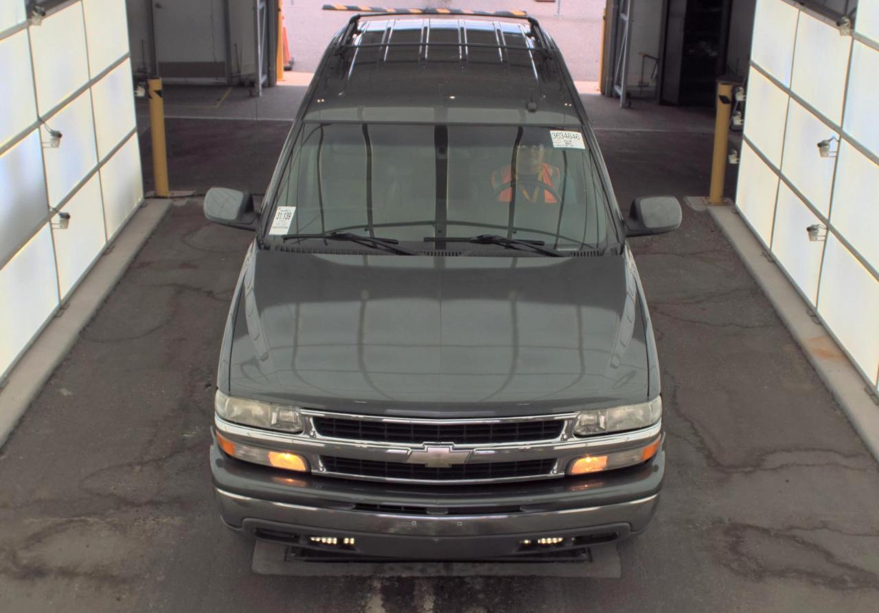 chevrolet tahoe 2002 1GNEC13Z82R289941 image chevrolet tahoe 2002 1GNEC13Z82R289941 image