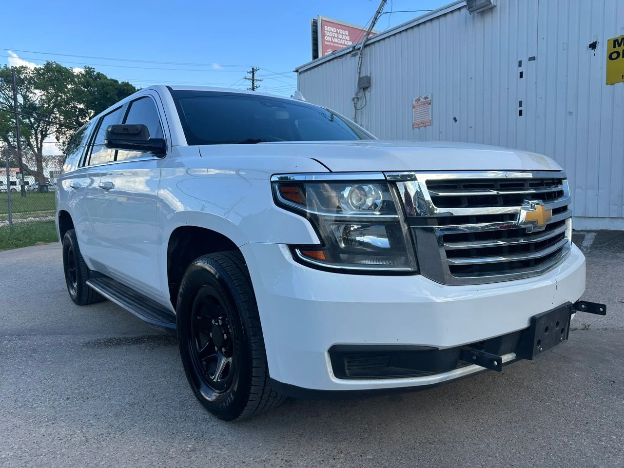 chevrolet tahoe 2020 1GNLCDEC4LR305068 image chevrolet tahoe 2020 1GNLCDEC4LR305068 image
