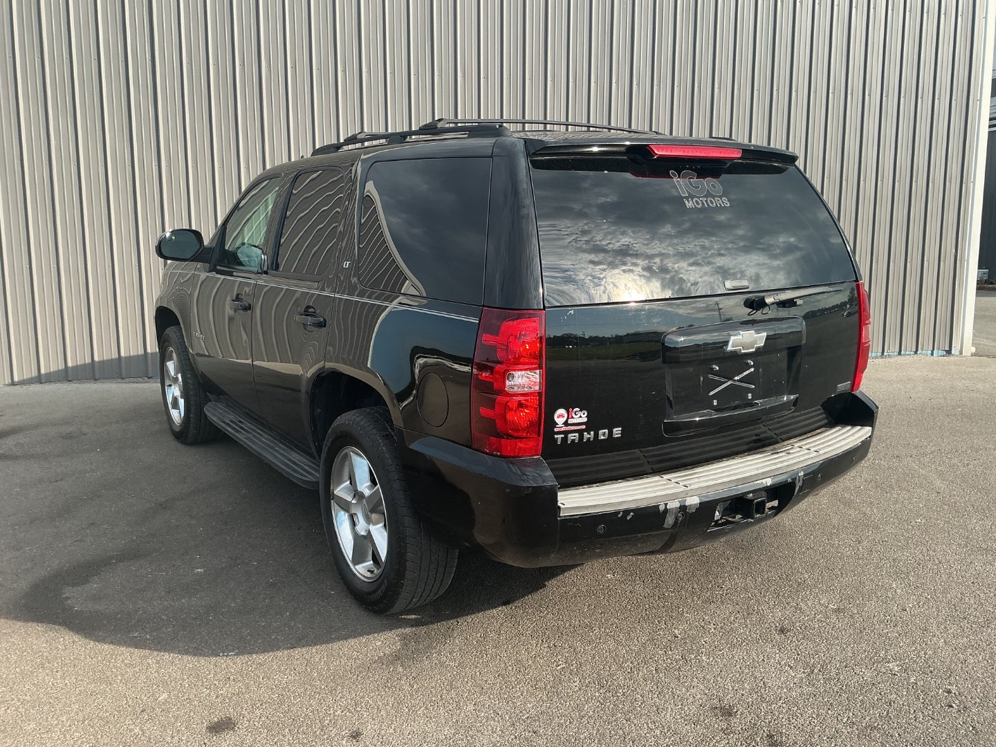 chevrolet tahoe 2011 1GNSCBE05BR100816 image chevrolet tahoe 2011 1GNSCBE05BR100816 image