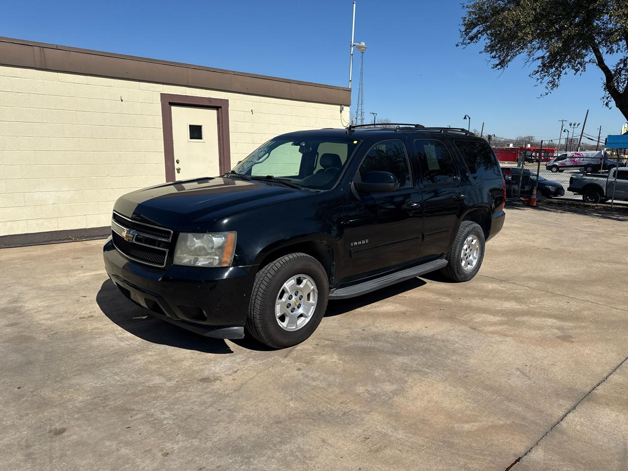 chevrolet tahoe 2011 1GNSCBE05BR142080 image chevrolet tahoe 2011 1GNSCBE05BR142080 image