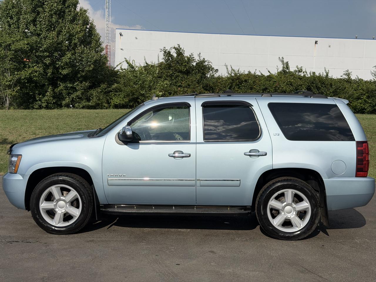 chevrolet tahoe 2011 1GNSKCE02BR292477 image chevrolet tahoe 2011 1GNSKCE02BR292477 image
