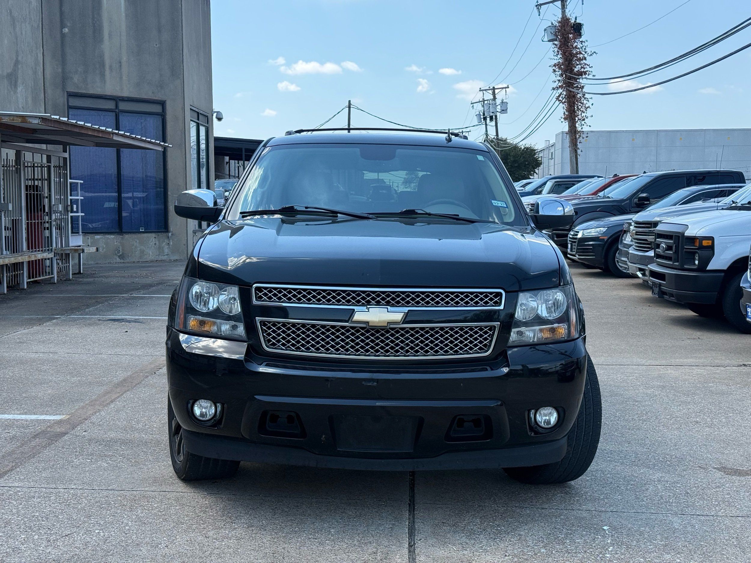 chevrolet tahoe 2011 1GNSCBE05BR246116 image chevrolet tahoe 2011 1GNSCBE05BR246116 image