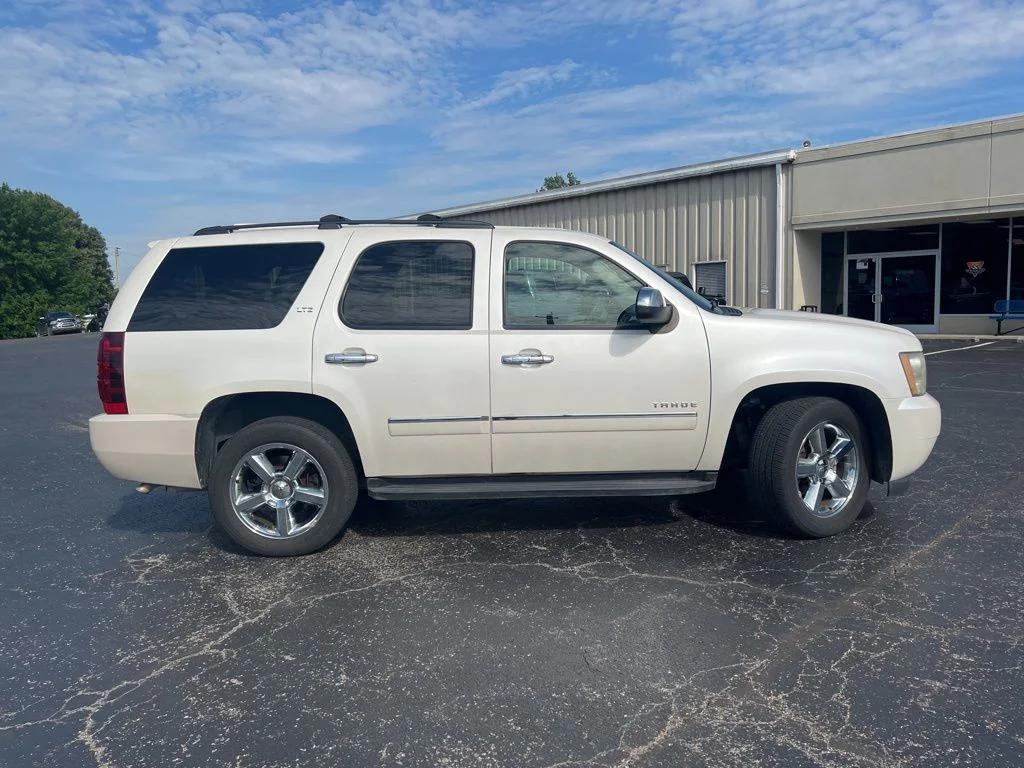 chevrolet tahoe 2011 1GNSKCE0XBR145520 image chevrolet tahoe 2011 1GNSKCE0XBR145520 image