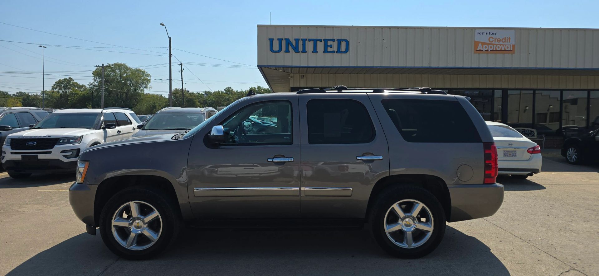 chevrolet tahoe 2013 1GNSCCE05DR135588 image chevrolet tahoe 2013 1GNSCCE05DR135588 image