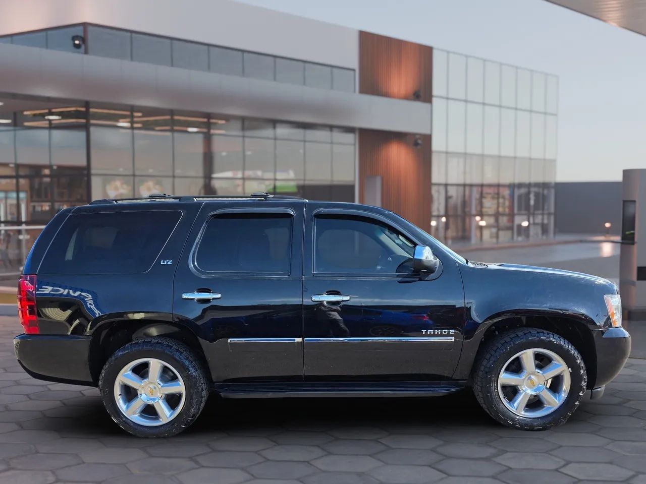 chevrolet tahoe 2013 1GNSKCE02DR316750 image chevrolet tahoe 2013 1GNSKCE02DR316750 image