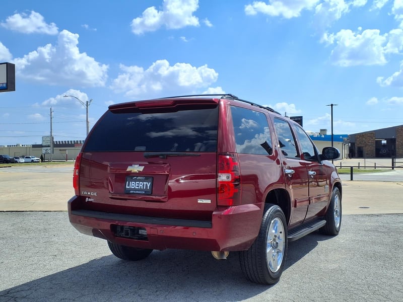 chevrolet tahoe 2010 1GNUCBE09AR197185 image chevrolet tahoe 2010 1GNUCBE09AR197185 image