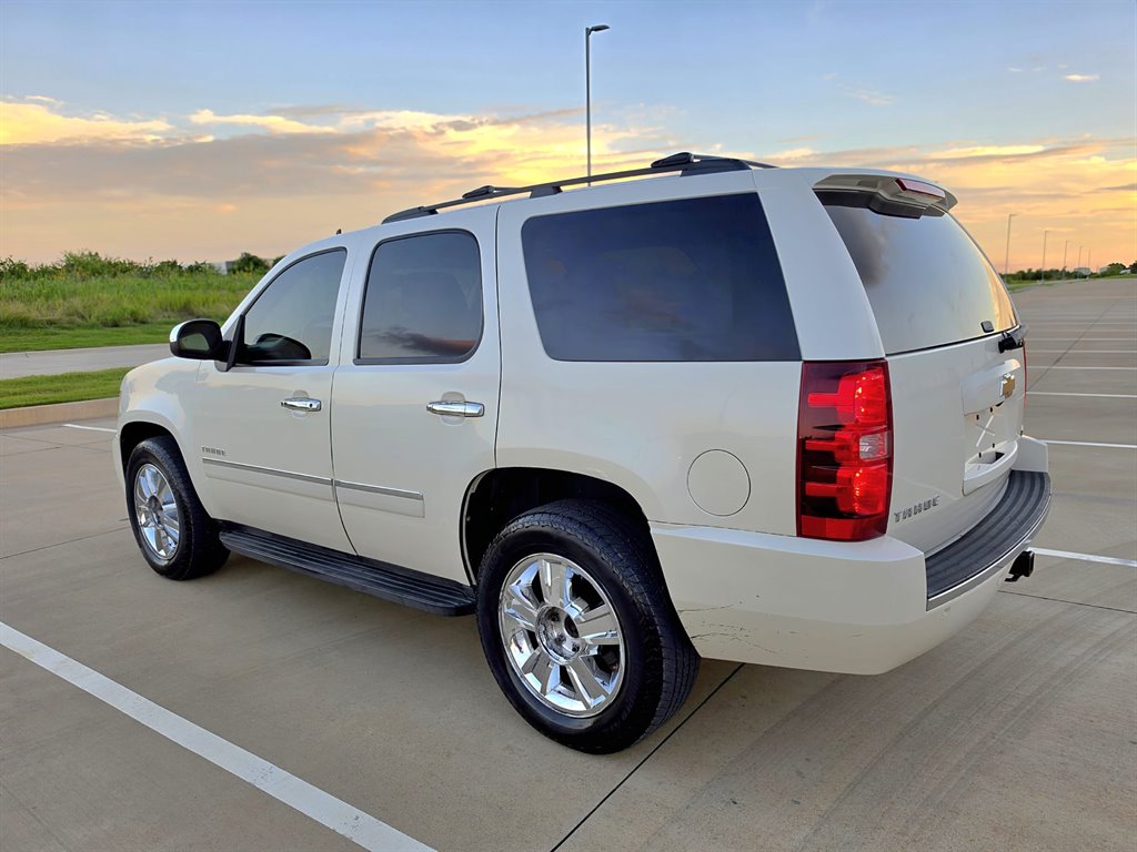 chevrolet tahoe 2010 1GNUKCE04AR175166 image chevrolet tahoe 2010 1GNUKCE04AR175166 image