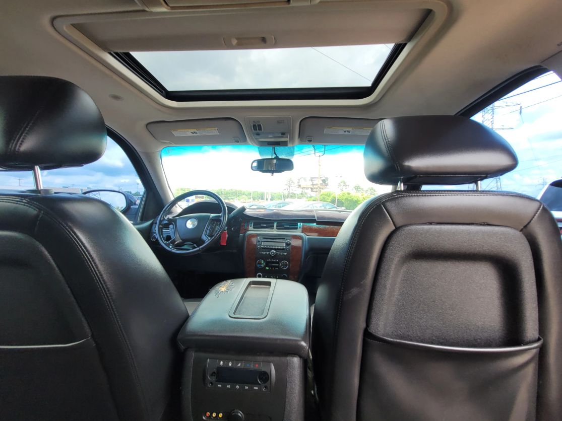 chevrolet tahoe 2010 1GNMCBE38AR231207 image chevrolet tahoe 2010 1GNMCBE38AR231207 image