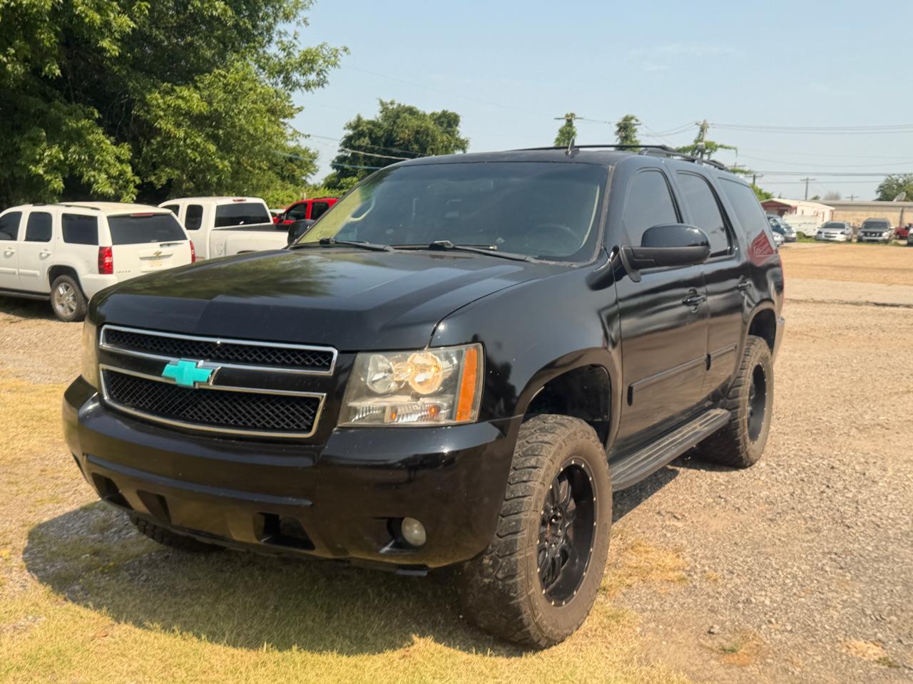 chevrolet tahoe 2010 1GNUKBE08AR111819 image chevrolet tahoe 2010 1GNUKBE08AR111819 image