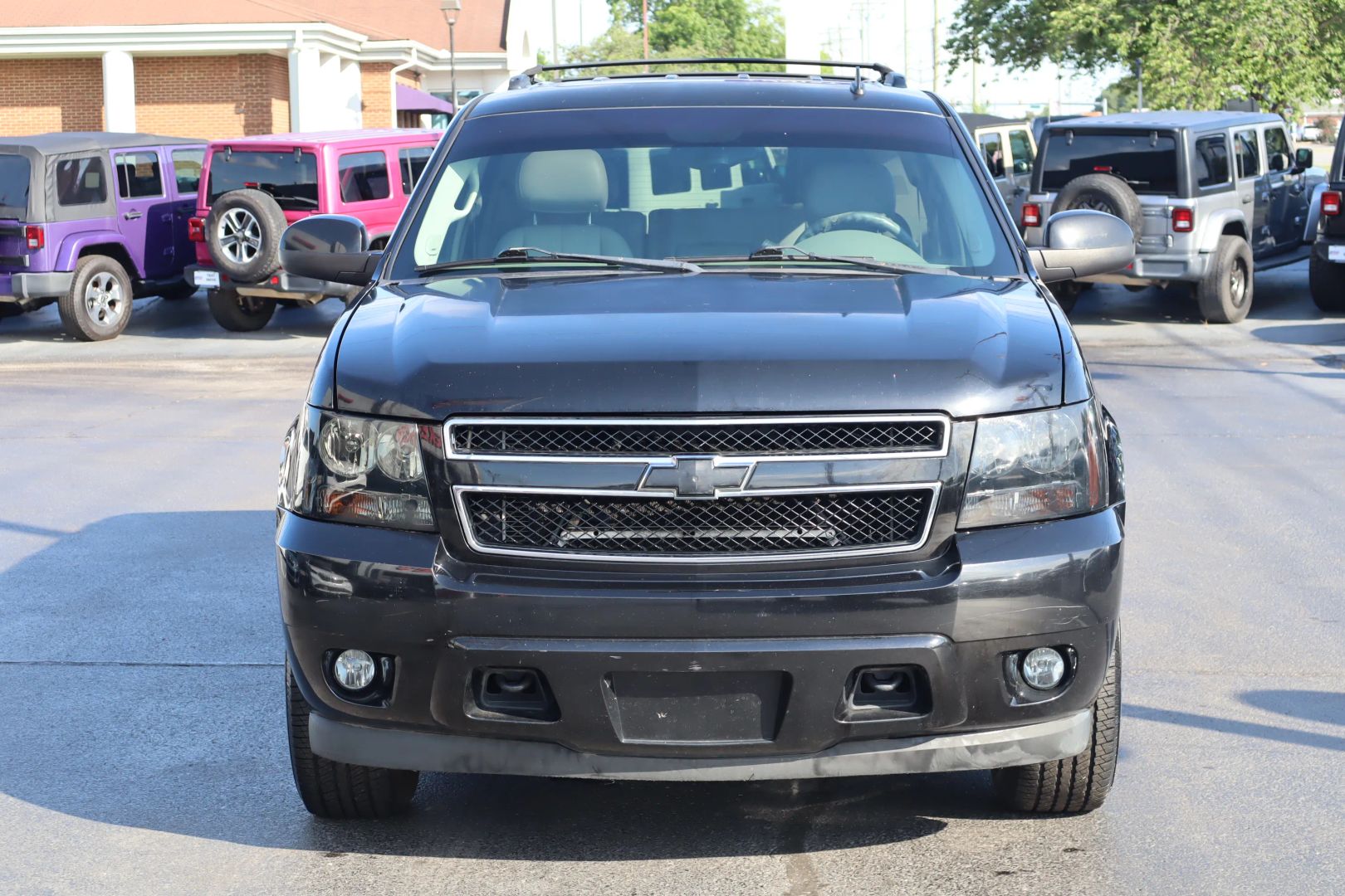 chevrolet tahoe 2010 1GNUKBE06AR203186 image chevrolet tahoe 2010 1GNUKBE06AR203186 image
