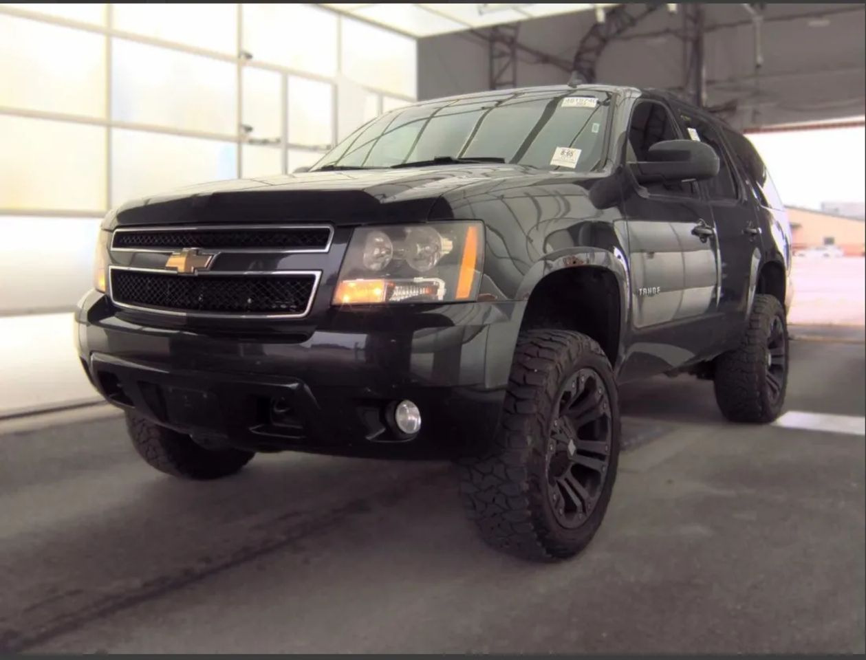 chevrolet tahoe 2010 1GNUKBE0XAR124698 image chevrolet tahoe 2010 1GNUKBE0XAR124698 image