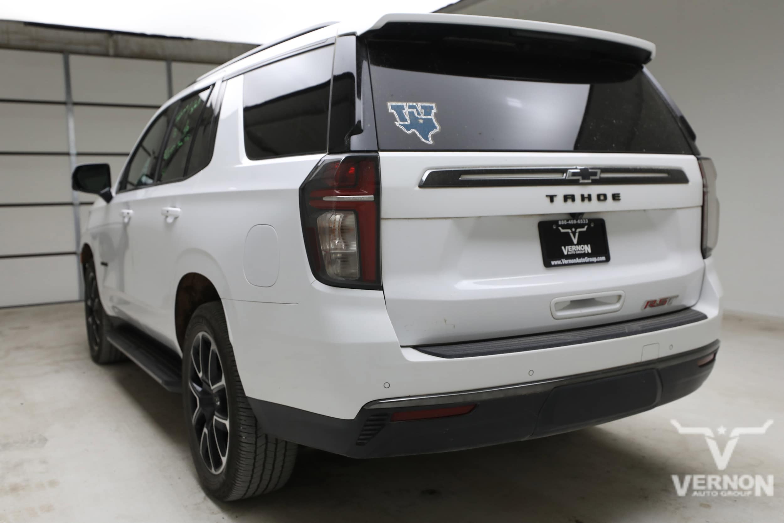 chevrolet tahoe 2022 1GNSCRKD5NR247027 image