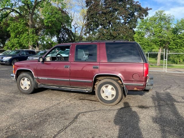 chevrolet tahoe 1999 1GNEK13RXXJ531394 image chevrolet tahoe 1999 1GNEK13RXXJ531394 image