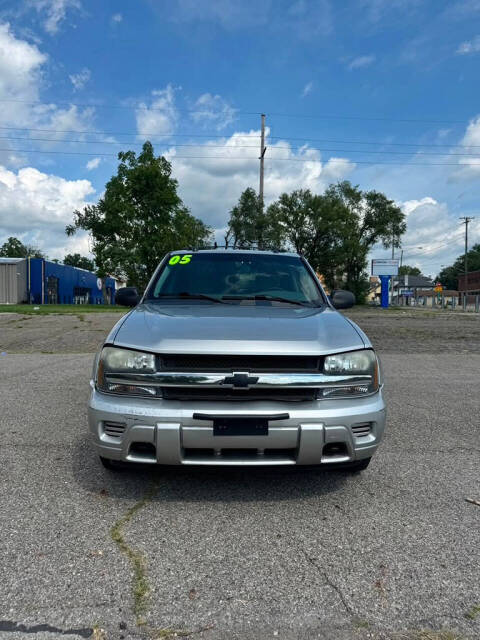 chevrolet trailblazer 2005 1GNDT13S352381129 image chevrolet trailblazer 2005 1GNDT13S352381129 image