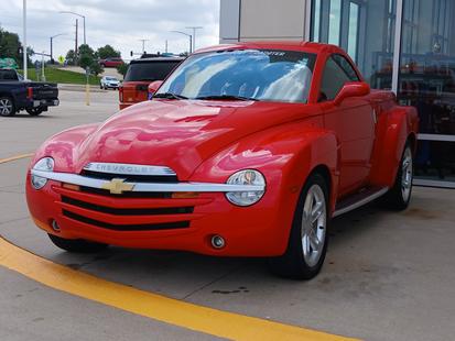 chevrolet ssr 2004 1GCES14P34B104862 image chevrolet ssr 2004 1GCES14P34B104862 image