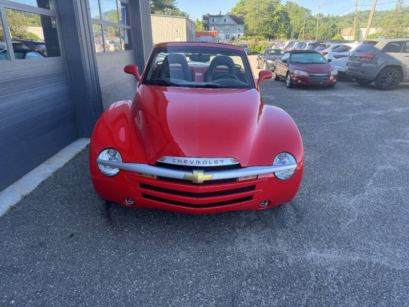 chevrolet ssr 2004 1GCES14P64B104063 image chevrolet ssr 2004 1GCES14P64B104063 image
