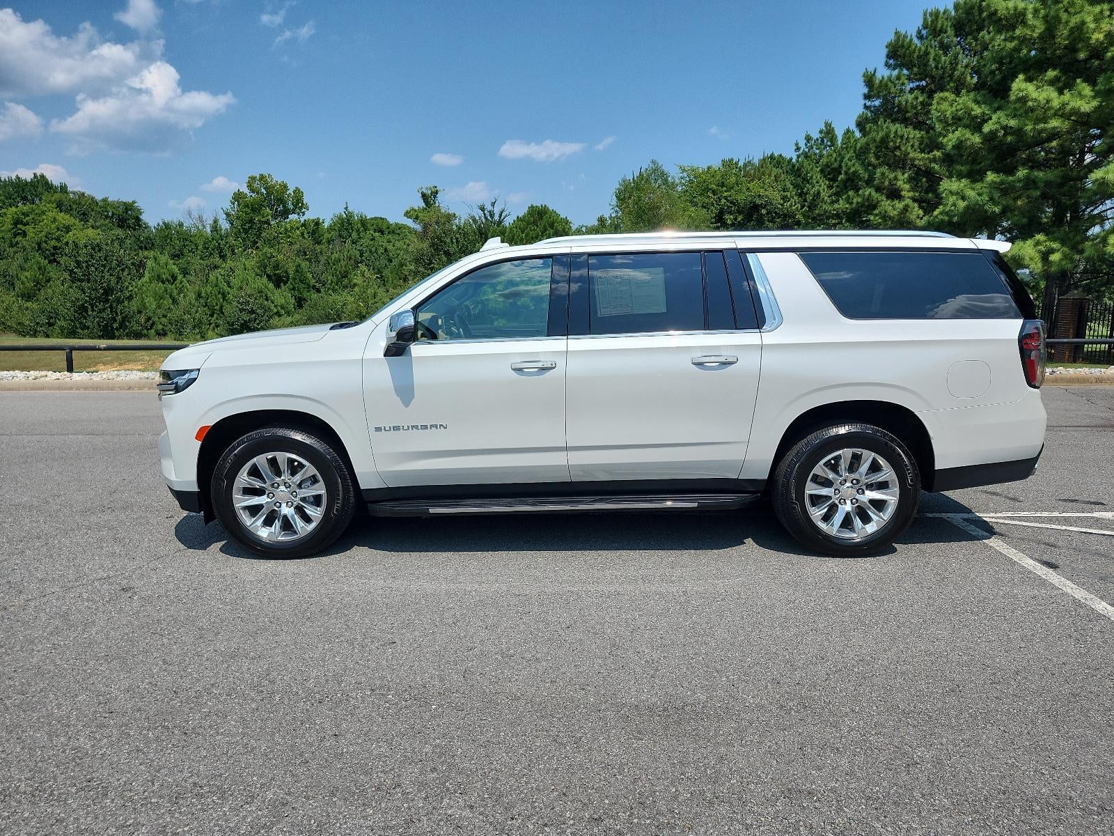 chevrolet suburban 2023 1GNSKFKD1PR283575 image