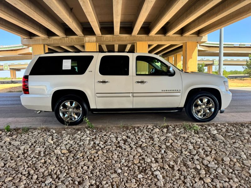 chevrolet suburban 2008 1GNFC16038R272992 image chevrolet suburban 2008 1GNFC16038R272992 image