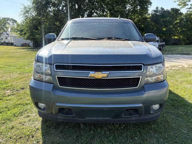 chevrolet suburban 2008 3GNFK16328G169169 image chevrolet suburban 2008 3GNFK16328G169169 image