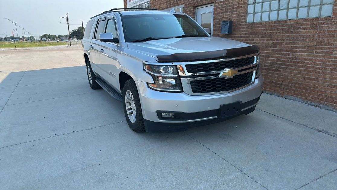 chevrolet suburban 2018 1GNSKHKC9JR204051 image chevrolet suburban 2018 1GNSKHKC9JR204051 image