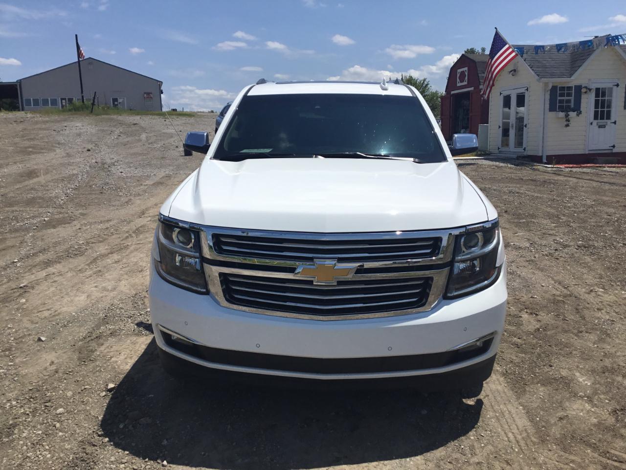 chevrolet suburban 2018 1GNSCJKC2JR332037 image chevrolet suburban 2018 1GNSCJKC2JR332037 image