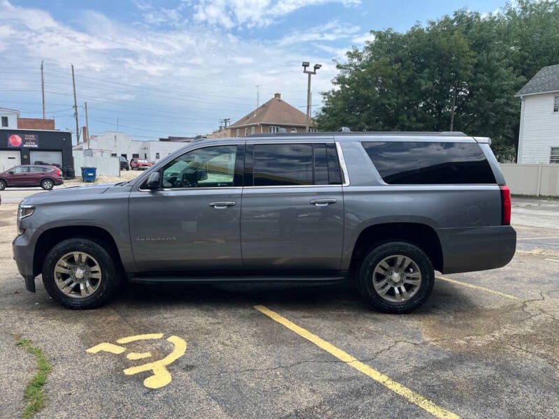 chevrolet suburban 2018 1GNSKGKC0JR134904 image chevrolet suburban 2018 1GNSKGKC0JR134904 image