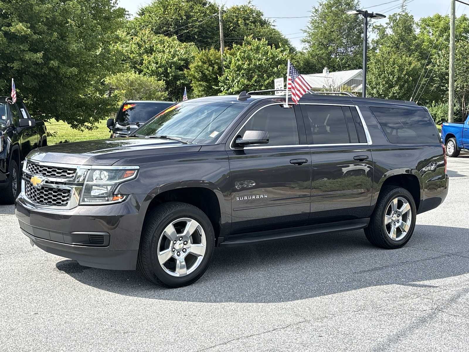 chevrolet suburban 2018 1GNSKGKC0JR130688 image chevrolet suburban 2018 1GNSKGKC0JR130688 image
