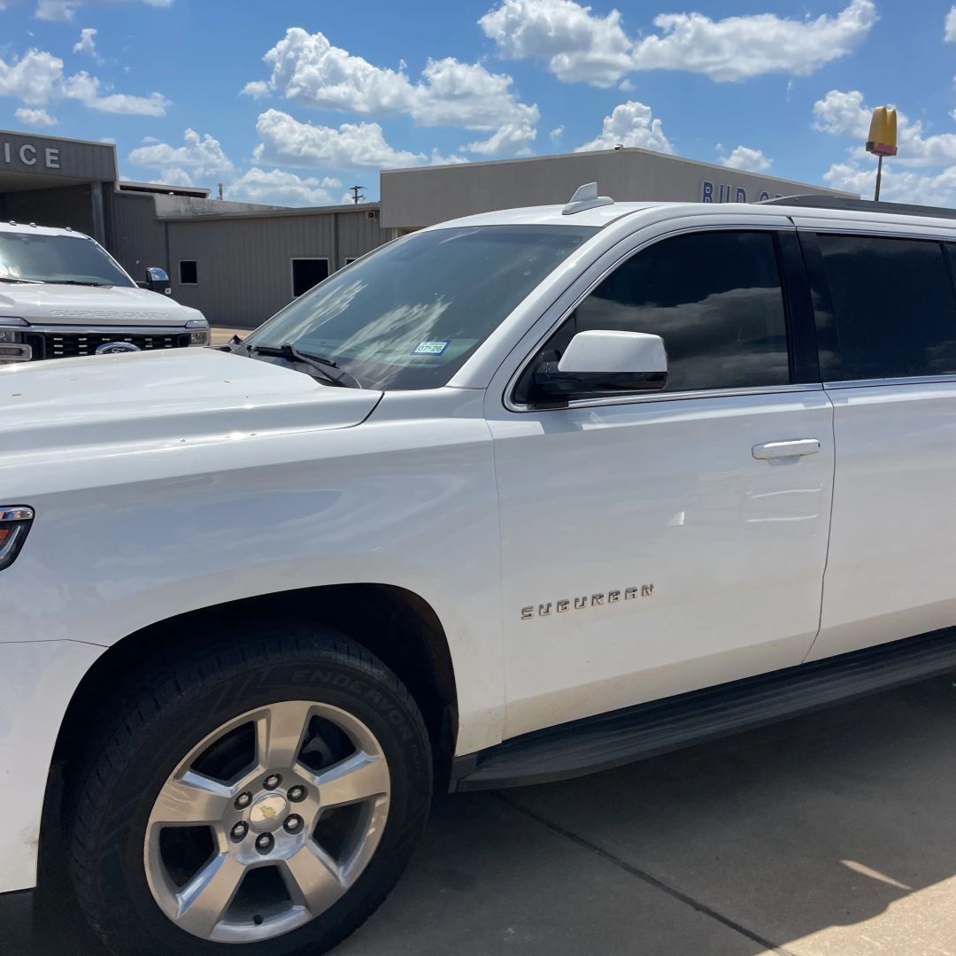 chevrolet suburban 2018 1GNSKHKC9JR119243 image chevrolet suburban 2018 1GNSKHKC9JR119243 image