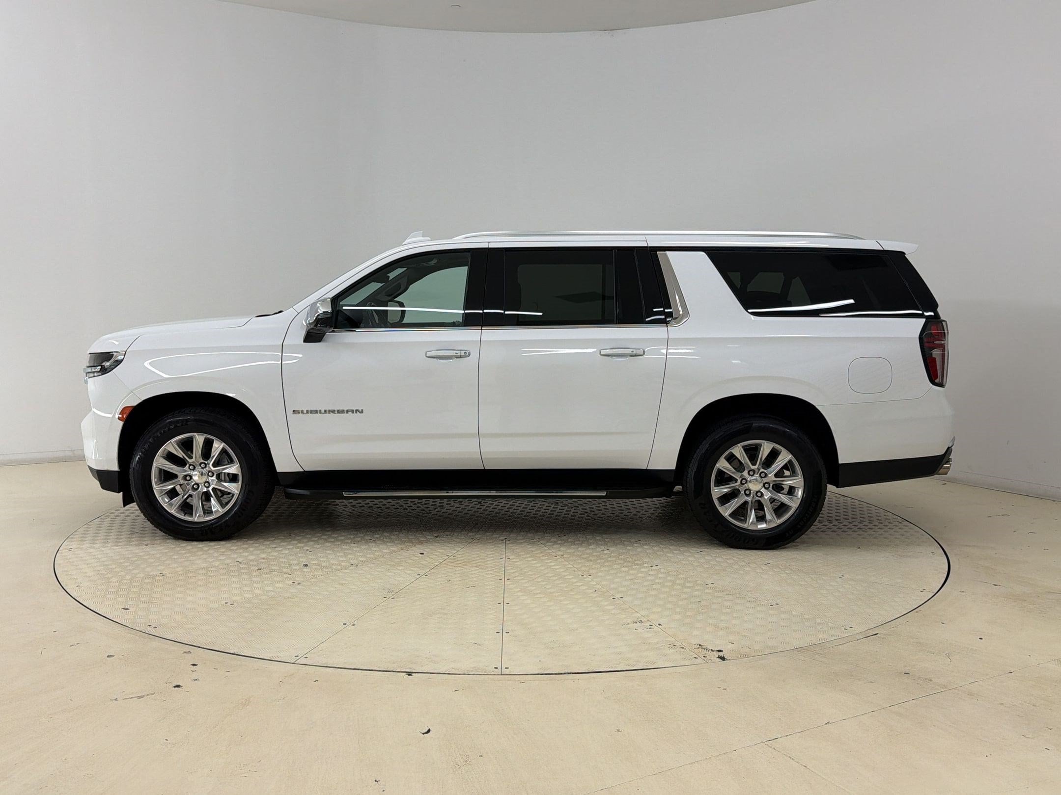 chevrolet suburban 2021 1GNSCFKDXMR309891 image chevrolet suburban 2021 1GNSCFKDXMR309891 image